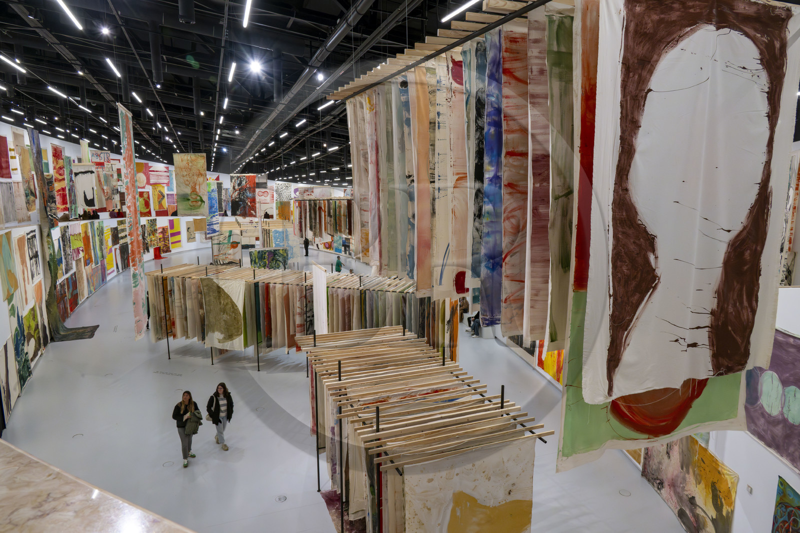 Portugal, Lisbonne, quartier de Belem, MAAT (Musée d'Art, Architecture et Technologie ou Museu de Arte, Arquitetura e Tecnologia) sur les bords du Tage, exposition Disco de l'artiste Vivian Suter