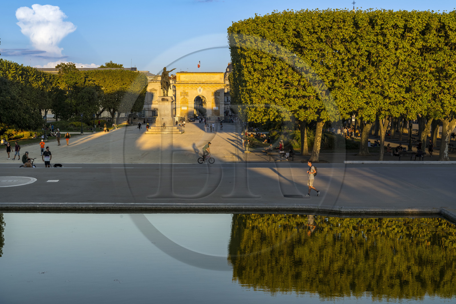 France, Herault, Montpellier, historic center called the Ecusson, place Royale or promenade du Peyrou, the Arc de Triomphe (17th century) and the equestrian statue of Louis XIV in the background