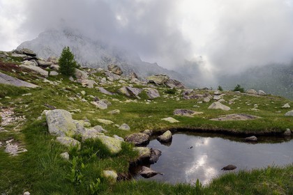 France, Alpes-Maritimes, parc national du Mercantour (Mercantour National Park), the Vallee des Merveilles (Valley of Wonders) scattered with thousands of rupestral engravings of the Bronze Age, the Cime des Lacs (2510m) mountain
