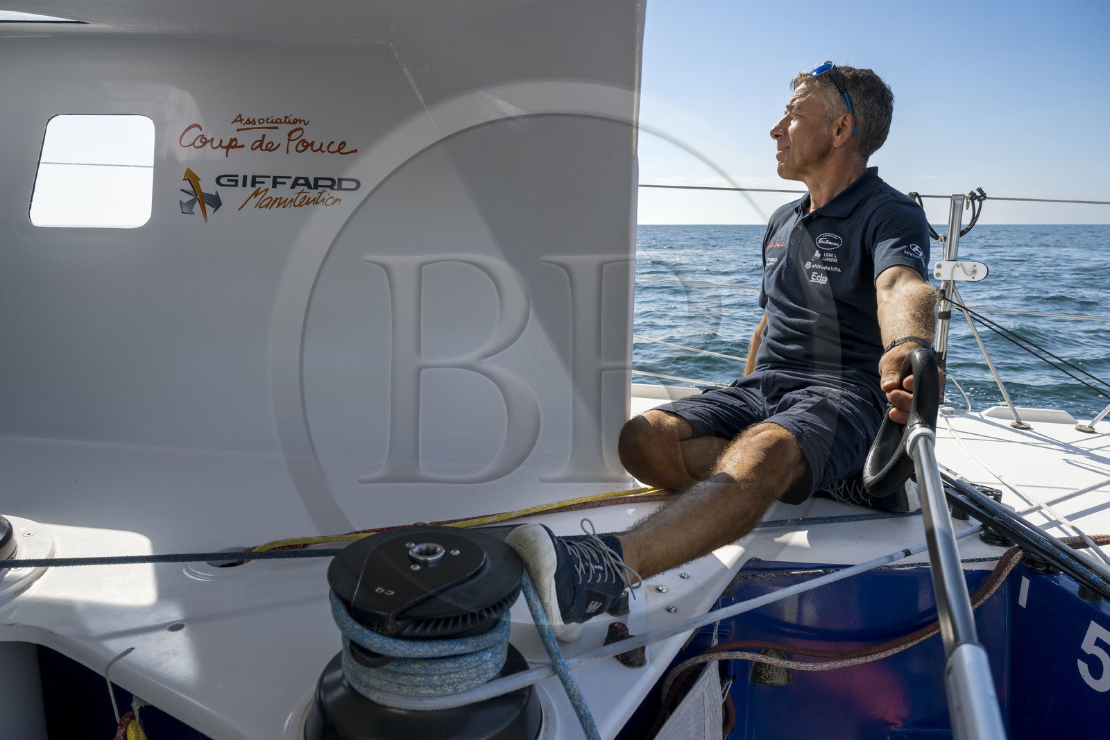 France, Vendée (85), Les-Sables-d'Olonne, le skipper Manuel Cousin en entrainement sur son voilier monocoque de 60 pieds IMOCA Coup de Pouce