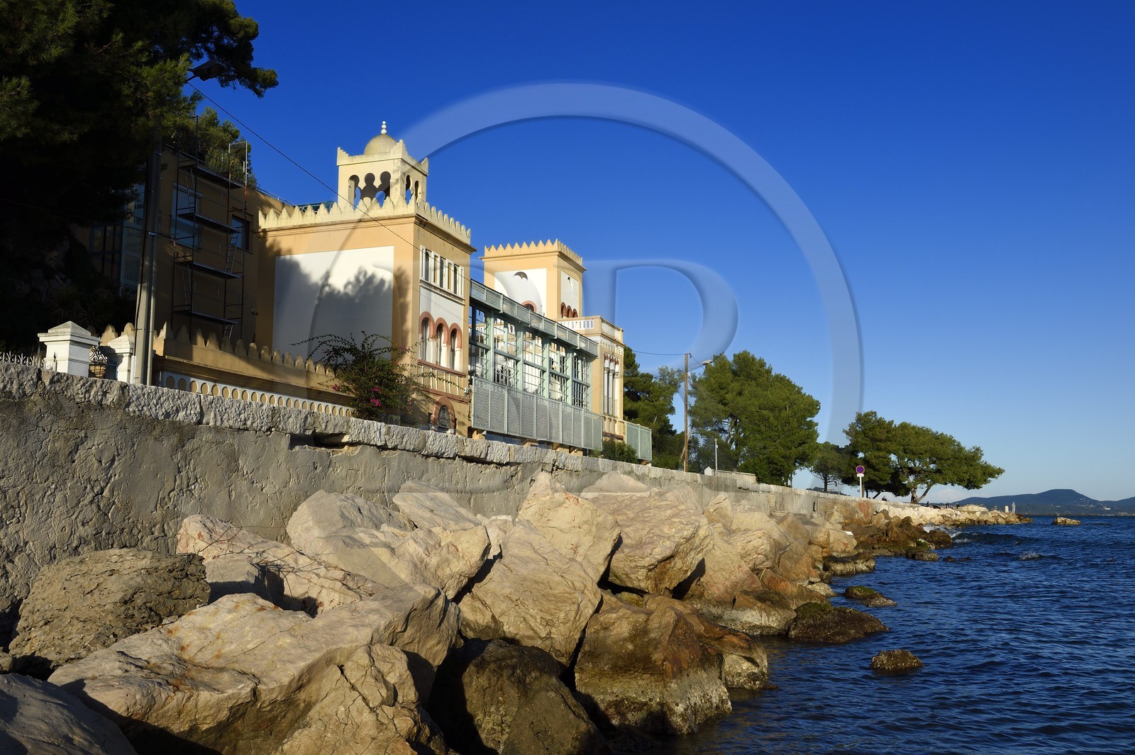 France, Var (83), la rade de Toulon, La Seyne-sur-Mer, quartier de Tamaris, Villa Capriciosa de style orientaliste sur la corniche Michel Pacha