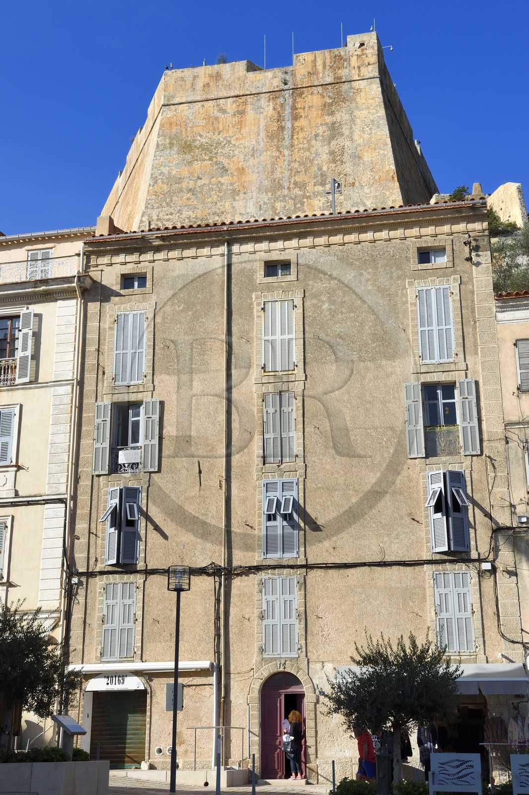 France, Corse du Sud, Bonifacio, building of the lower town below the citadel