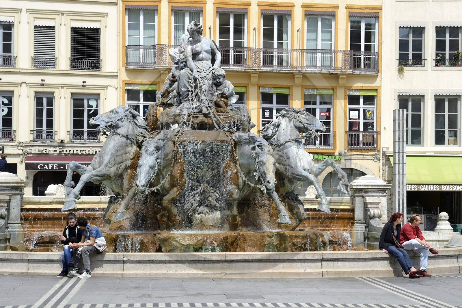 France, Rhône (69), Lyon, site historique classé Patrimoine Mondial de l'UNESCO, Place des Terreaux, la Fontaine de Bartholdi