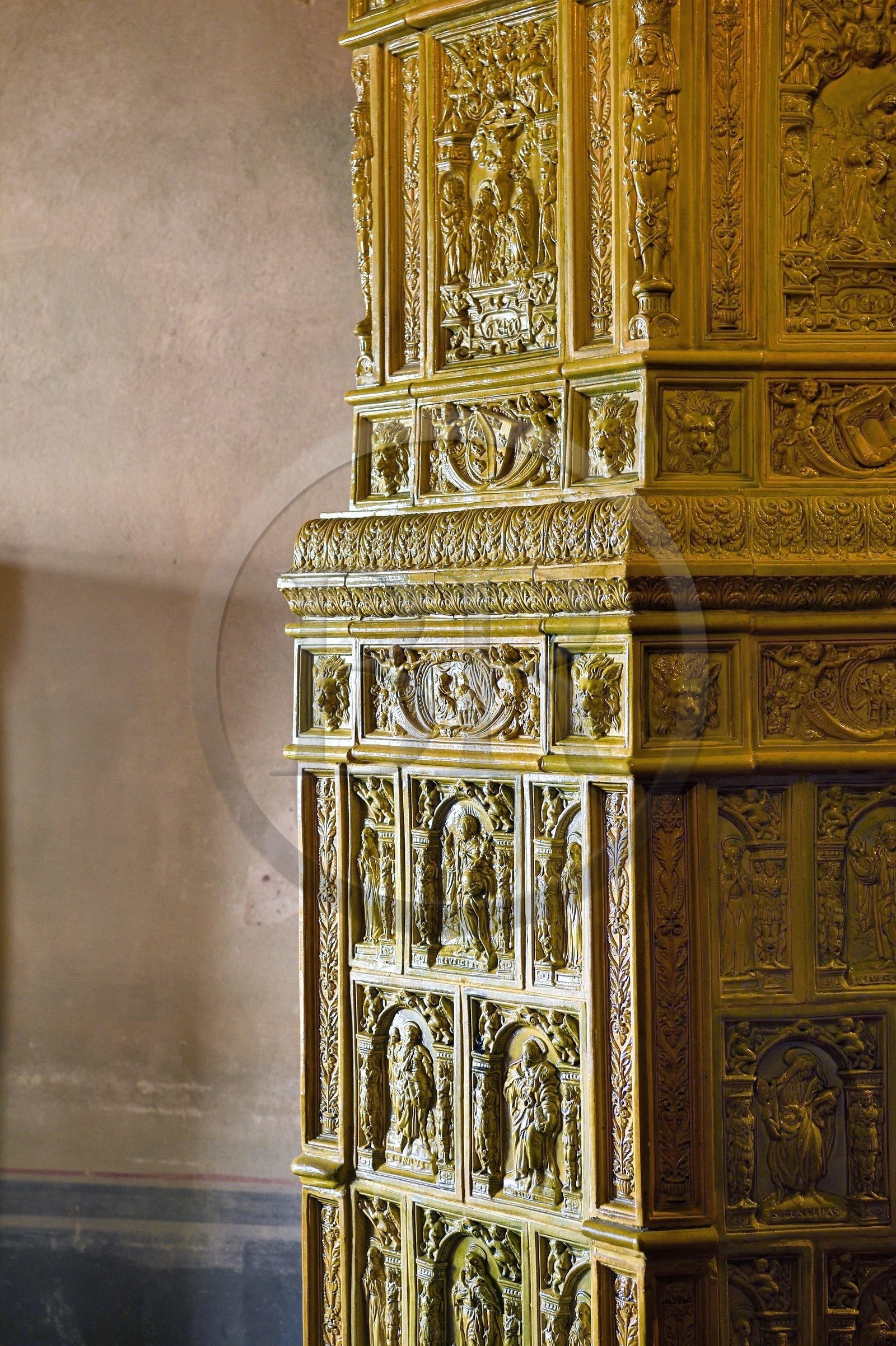 France, Bas Rhin, Orschwiller, Alsace Wine Road, Haut Koenigsbourg Castle, the yellow ceramic stove (kachelofe) is made of tiles copying stove tiles found during excavations