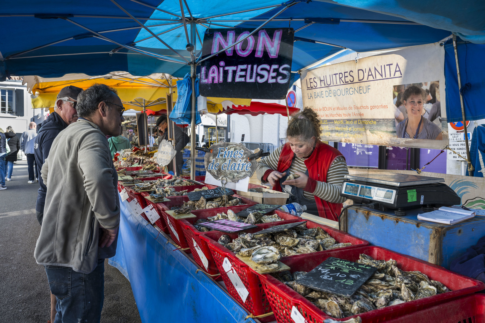 France, Vendée (85), Saint-Gilles-Croix-de-Vie, le marché dans le quartier Saint Gilles