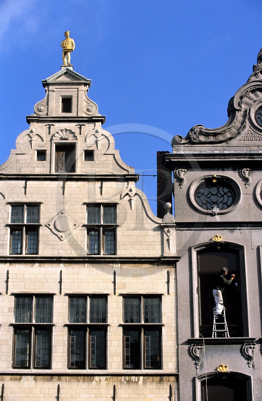 Belgique, Flandre, Anvers (Antwerpen), une des maisons des corporations (guildes) sur Grote Markt (Grand Place)