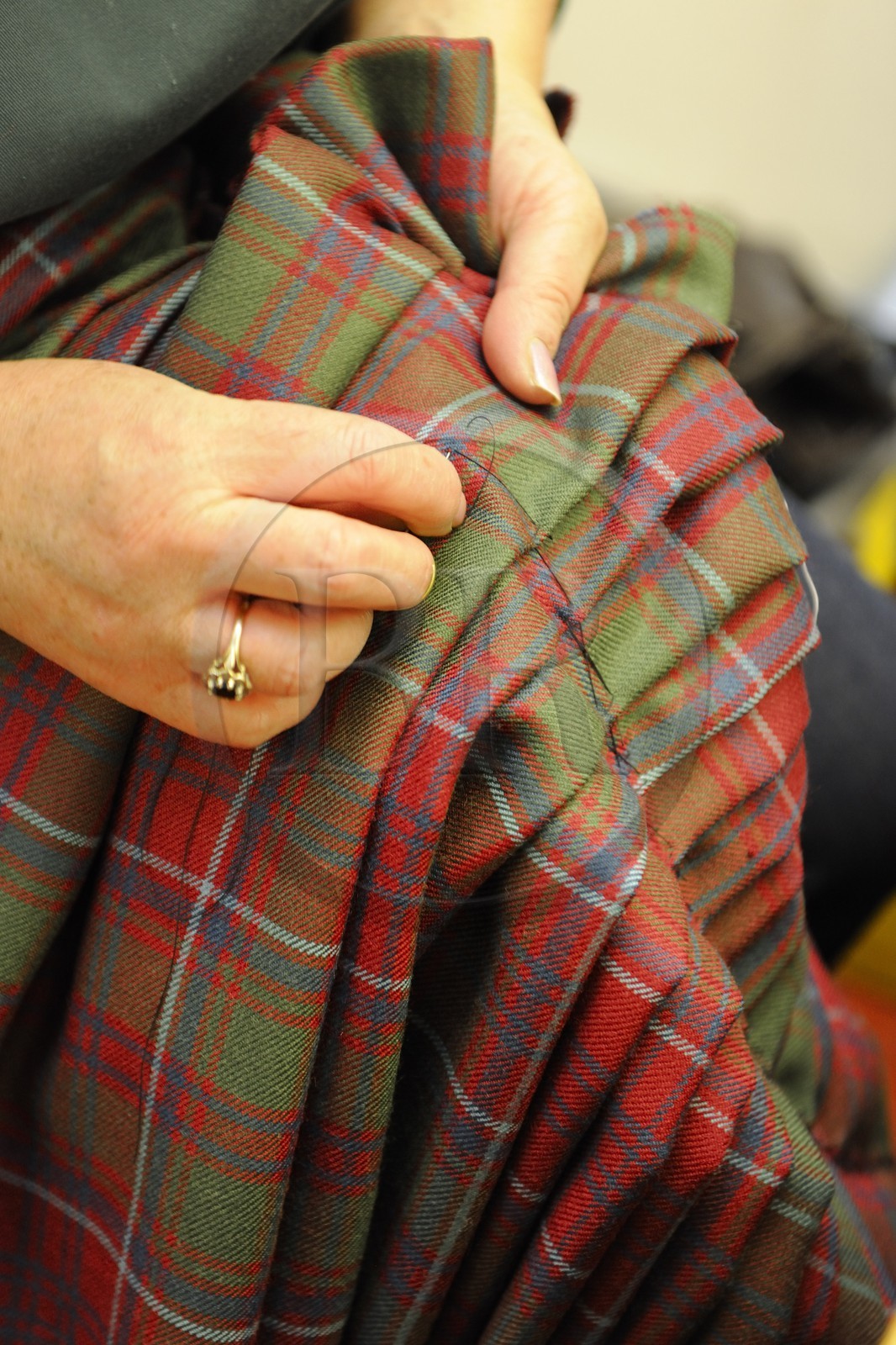 Royaume-Uni, Ecosse, région des Highlands, Inverness, Highland House of Fraser, Kilt maker & Supplier of Highland Dress, tartan du clan Grant