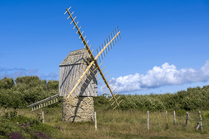 France, Finistère (29), Mer d'Iroise, Ile d'Ouessant, le moulin de Caraës