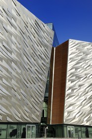 Royaume-Uni, Irlande du Nord, Belfast, quartier des docks de Queen's Island, le centre Titanic Belfast Experience