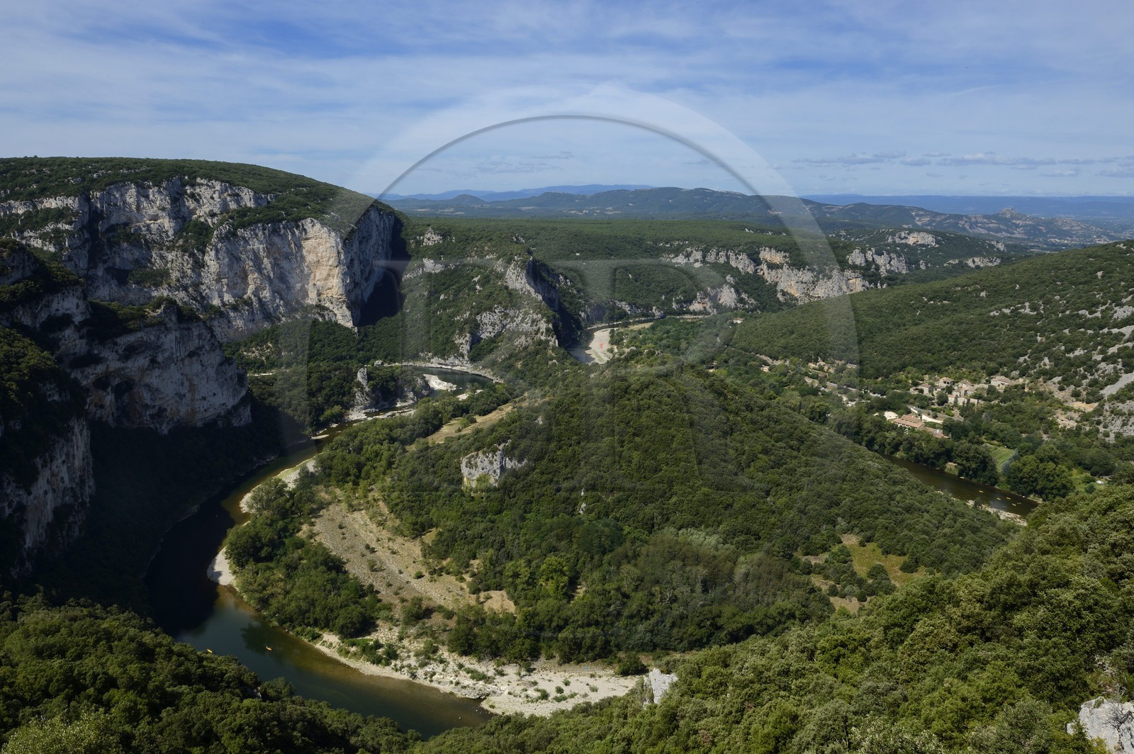 France, Ardèche (07), gorges de l'Ardèche, longue de 30 km, de Vallon Pont d'Arc à Saint Martin d'Ardèche