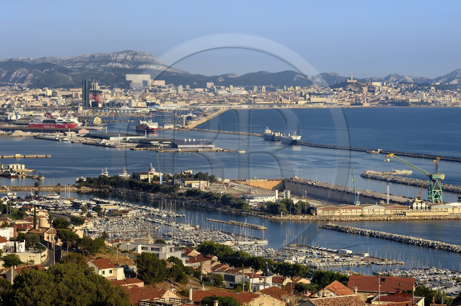 France, Bouches-du-Rhône (13), Marseille, Grand Port Maritime de Marseille ou GPMM, Bassins Est, port de plaisance de l'Estaque