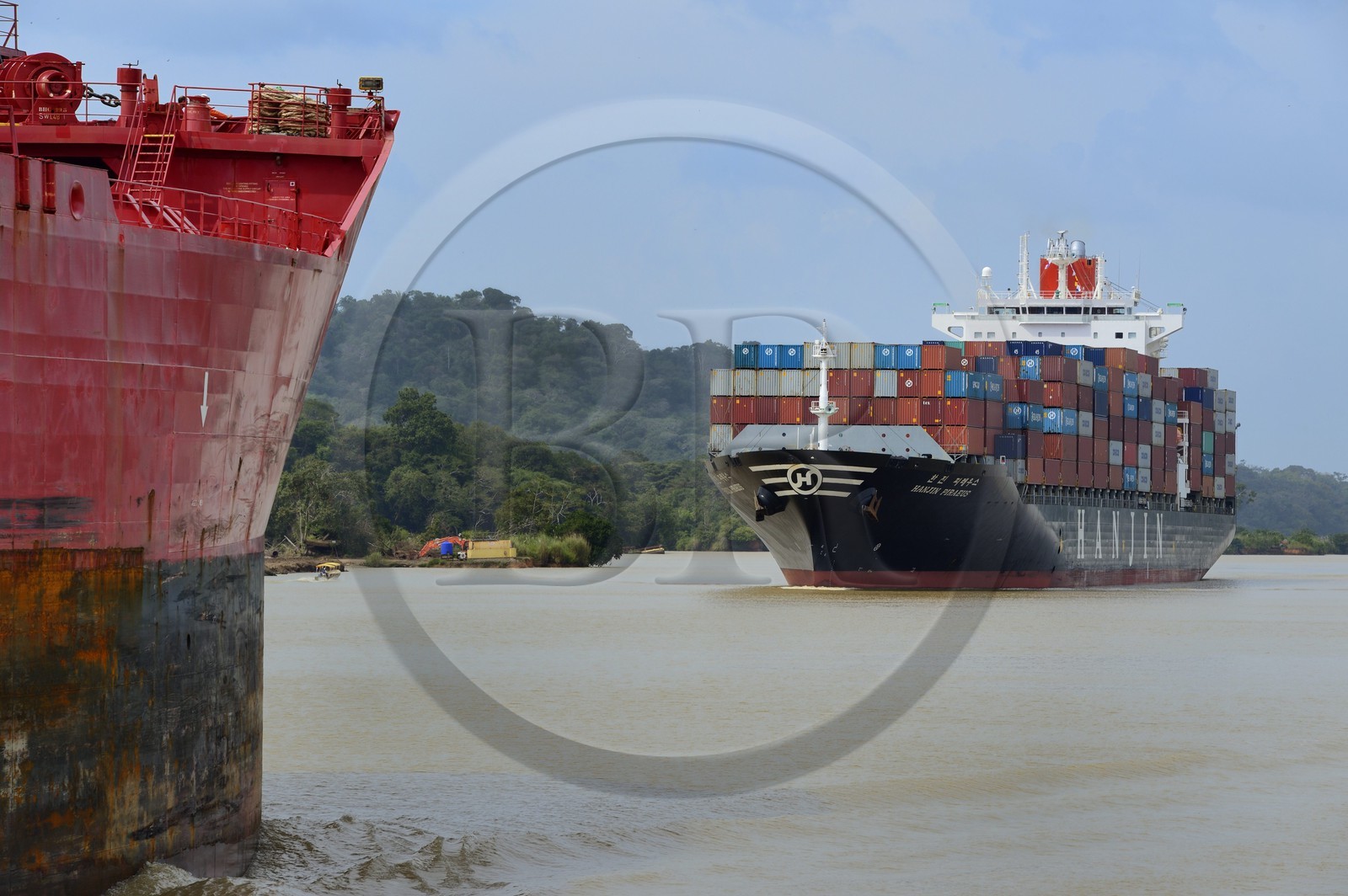 Panama, Panama Canal at Gamboa, Korean Panamax container cargo