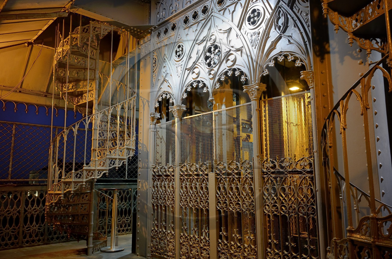 Portugal, Lisbonne, quartier de Baixa pombalin, elevador de Santa Justa, tour métallique avec ascensceur en style néogothique, construit en 1902 par Raoul Mesnier du Ponsard, étudiant de Gustave Eiffel