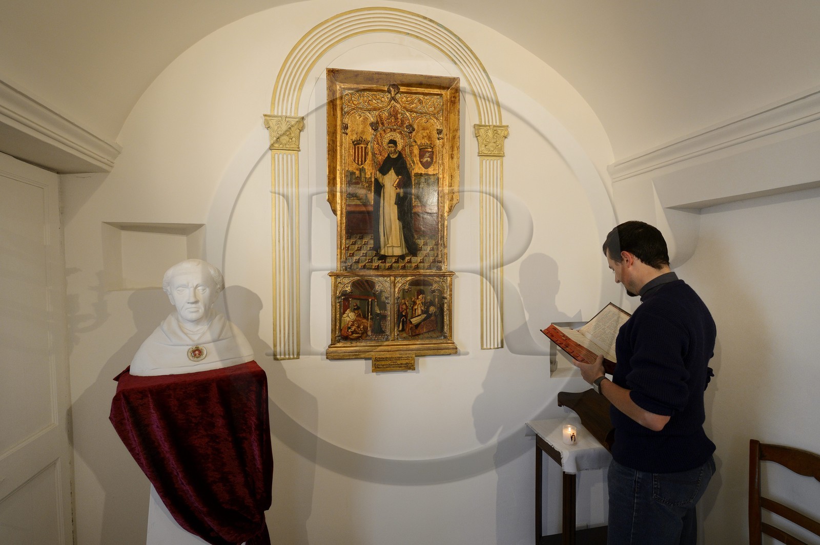 France, Morbihan, Gulf of Morbihan (Golfe du Morbihan), Vannes, alleged mortuary chamber of Saint Vincent Ferrier in a house of place Valencia