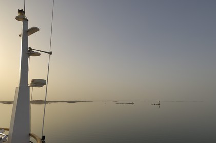 Egypt, Upper Egypt, Nubia, Lake Nasser, lake cruise on Qasr Ibrim ship