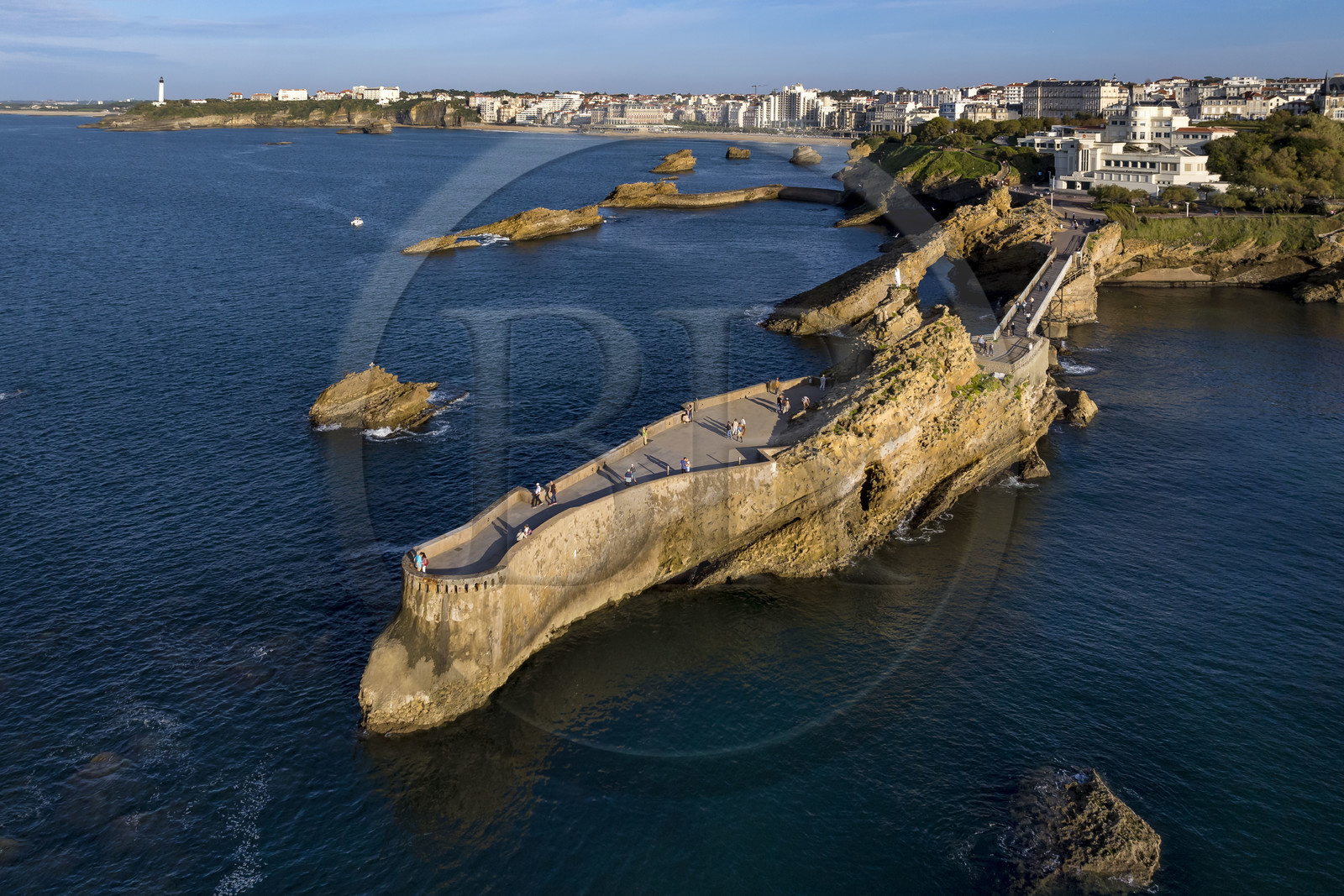 France, Pyrénées-Atlantiques (64), Pays-Basque, Biarritz, le Rocher de la Vierge (vue aérienne)