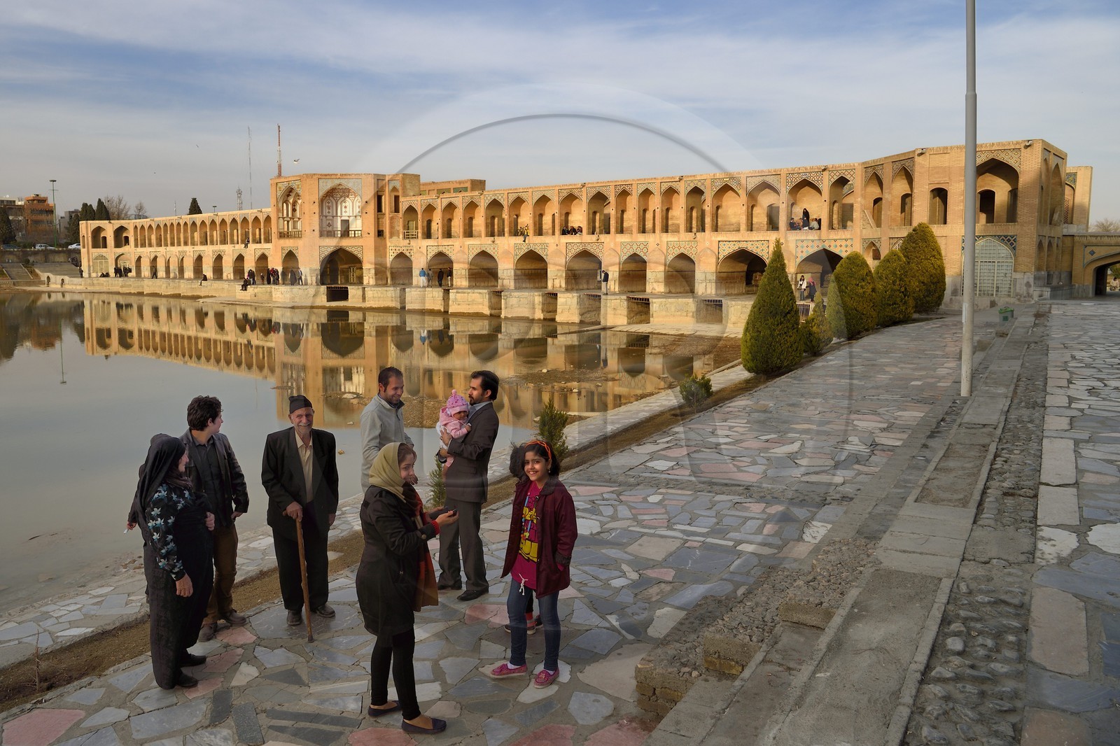 Iran, Isfahan Province, Isfahan, Khaju Bridge on the Zayandeh river