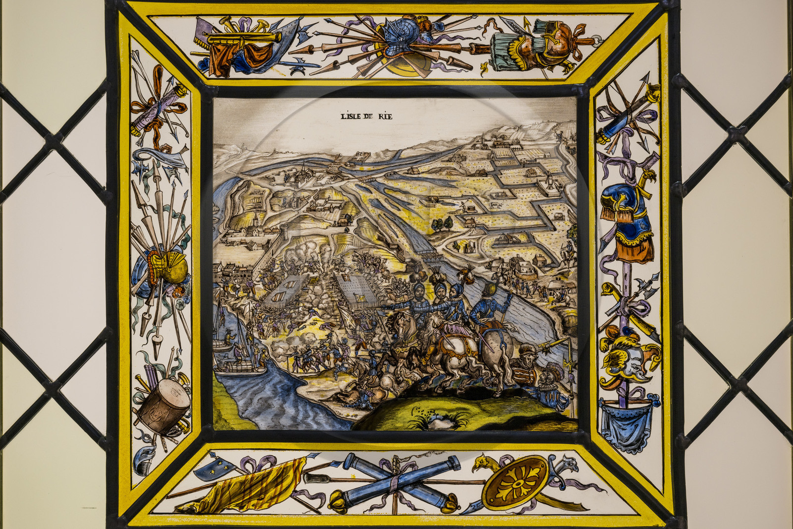 France, Vendée (85), Mortagne-sur-Sèvre, l'église Saint-Hilaire, église et centre d'interprétation du vitrail, reproduction du vitrail représentant la Bataille de l'Ile de Rié réalisée par le roi Louis XIII en 1622 contre une concentration de troupes huguenotes