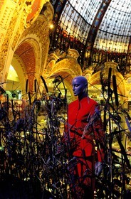 France, Paris (75), Galeries Lafayette, sous le dôme du bâtiment central