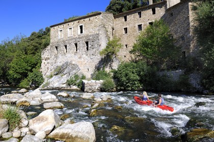 France, Hérault (34), vallée de l' Orb, descente en canoë-kayak de la rivière Orb au moulin de Travassac à Mons la Trivalle