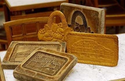 Belgique, Wallonie, province de Namur, ville de Dinant, moules et gâteaux d'un fabriquant de couques traditionnels