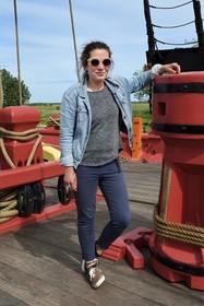 France, Charente-Maritime (17), Rochefort, Centre International de la mer dans l'ancien Arsenal maritime de Rochefort, la frégate Hermione réplique du trois-mats où le marquis de Lafayette embarqua pour l’Amérique en 1780, Amandine Delahay était gabière à bord lors de la traversée inaugurale vers New York en 2015