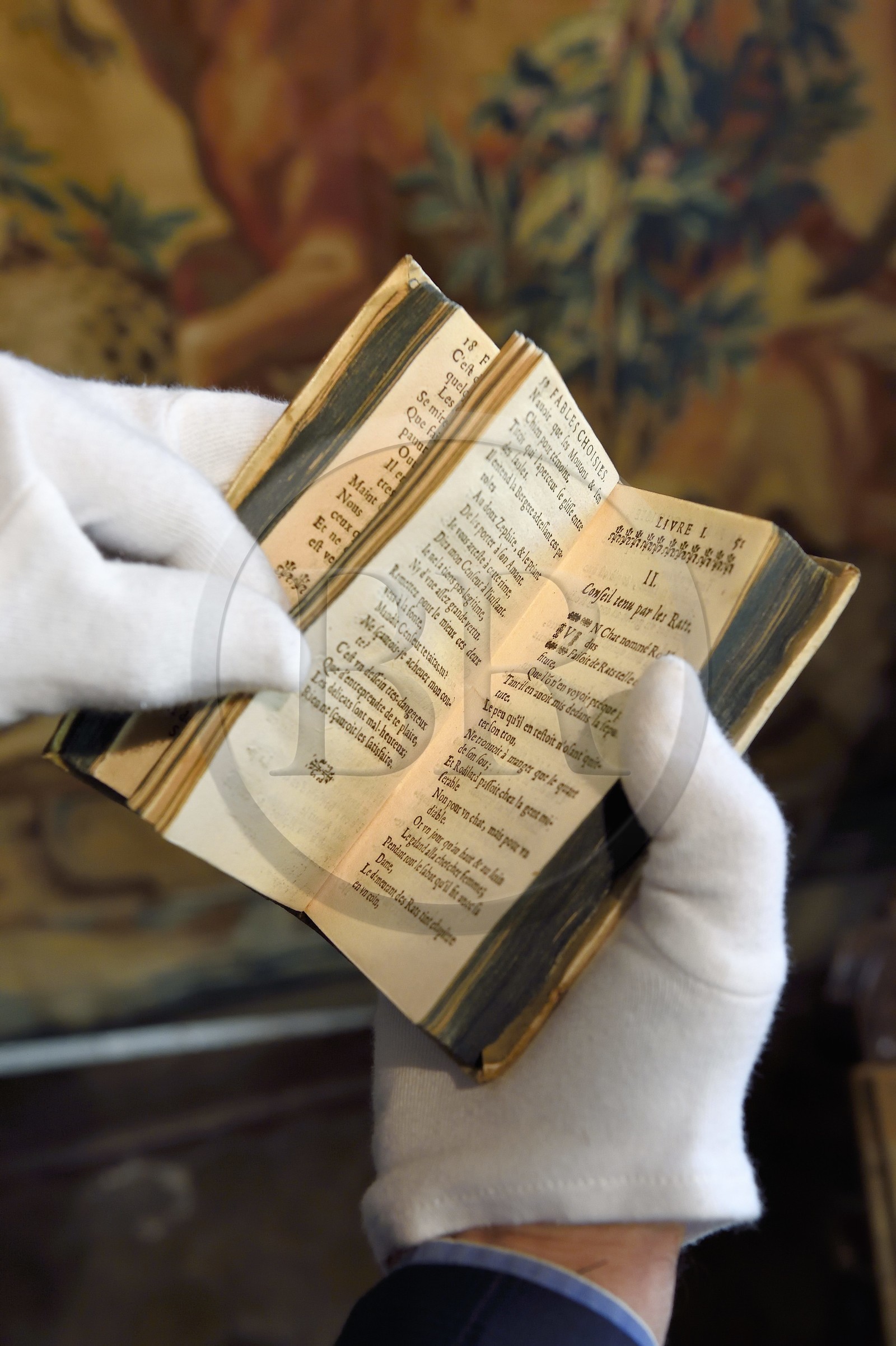 France, Aisne (02), Château-Thierry, Musée Jean de La Fontaine - Ville de Chateau-Thierry, livre des Fables de La Fontaine, Claude Barbin Denys Thierry édition non illustrée, circa 1668, in-12