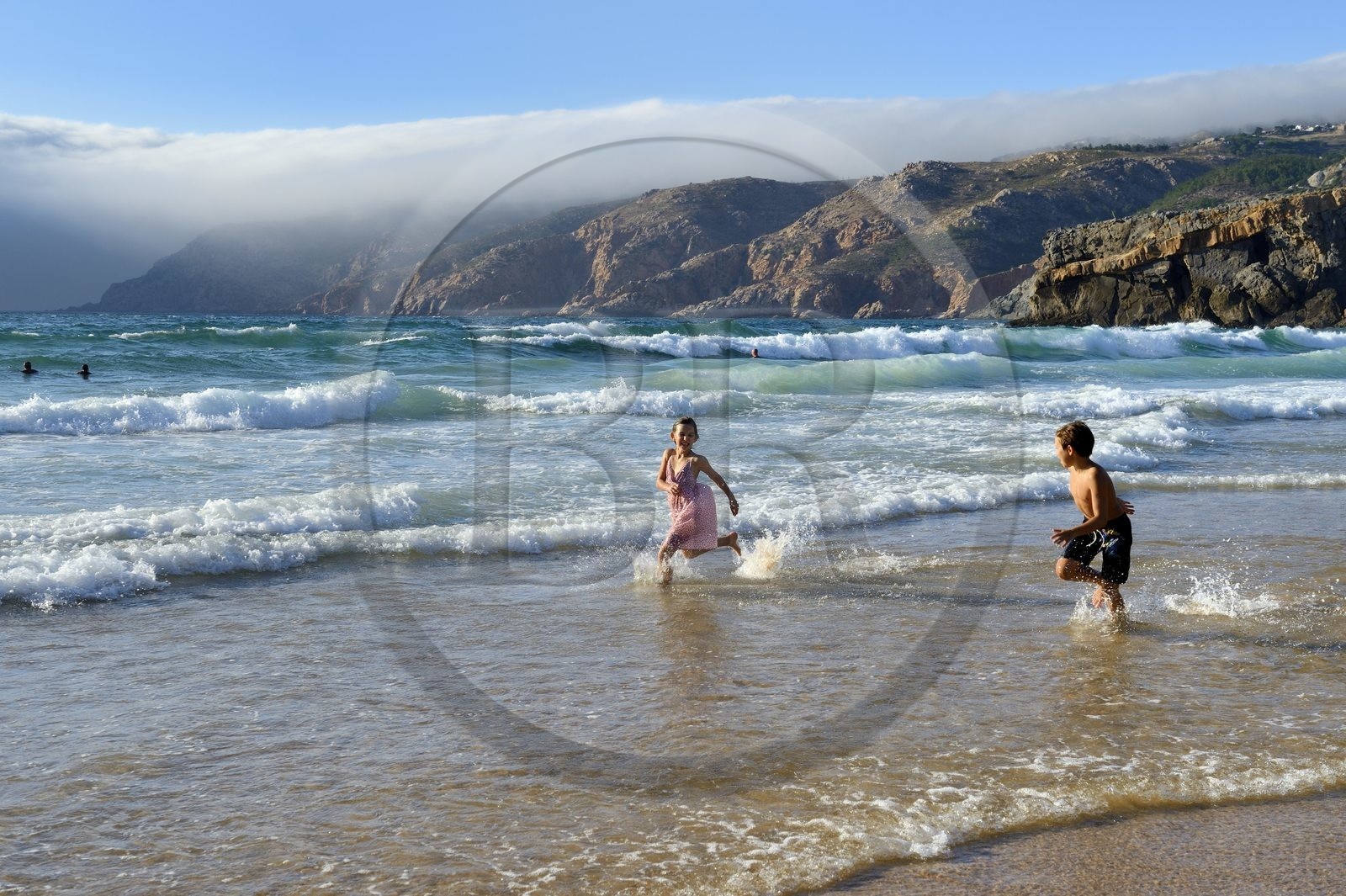 Portugal, région de Lisbonne, Cascais, petite plage sauvage de Abano au nord de la plage de Guincho sur la côte d'Estoril