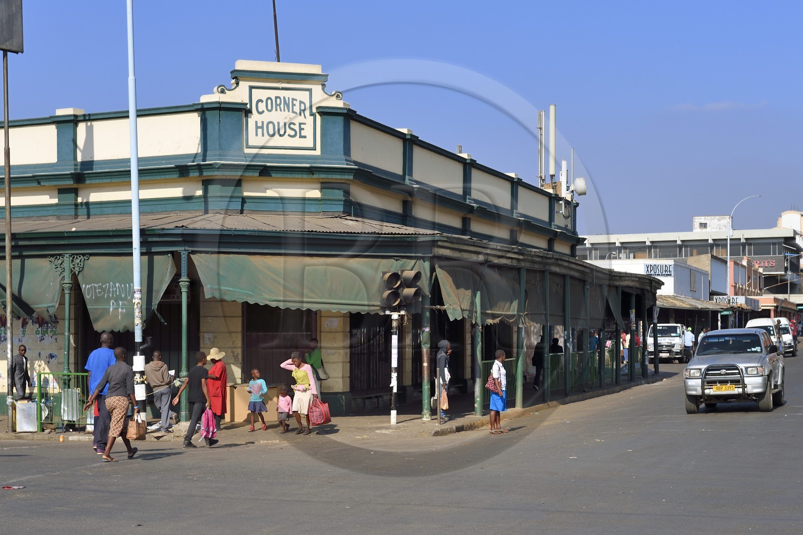Zimbabwe, Harare, Corner House, immeuble colonial sur Robert Mugabe road