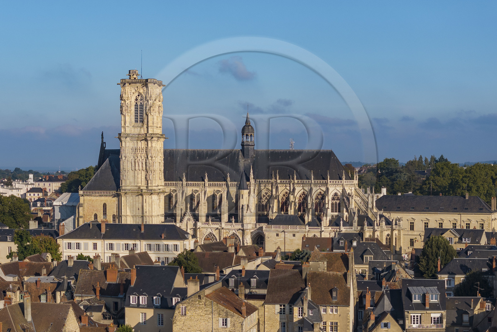 France, Nièvre, Nevers, Saint Cyr et Sainte Julitte cathedral (aerial view)