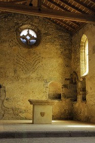 France, Aude (11), village de Lagrasse, labellisé Les Plus Beaux Villages de France, abbaye Sainte-Marie de Lagrasse, la chapelle Sainte-Barthélemy