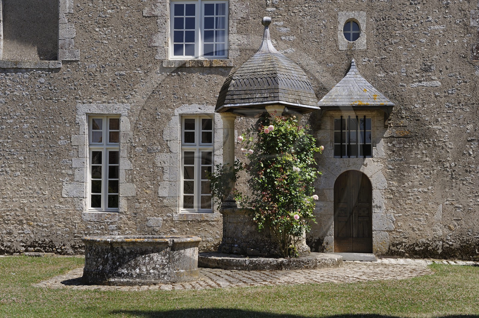 France, Loir-et-Cher (41), château de Talcy, puit au rosier qui a pu inspirer Ronsard