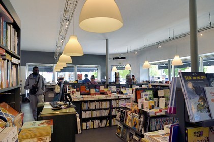 France, Val de Marne, Champigny sur Marne, L'Instant Lire bookstore in the city center