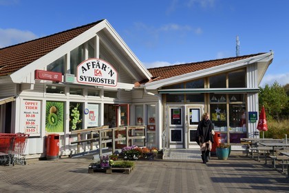 Sweden, Västra Götaland, Koster Islands, Sydkoster, the only grocery supermarket on the island at Torget