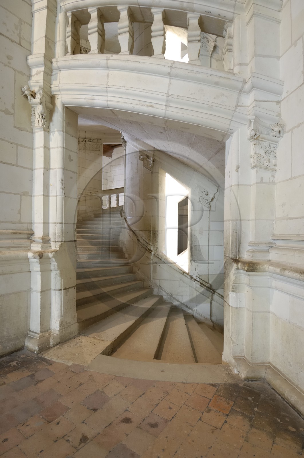 France, Loir et Cher (41), Vallée de la Loire classée Patrimoine Mondial de l' UNESCO, château de Chambord, l'escalier à double révolution attribué à Léonard de Vinci