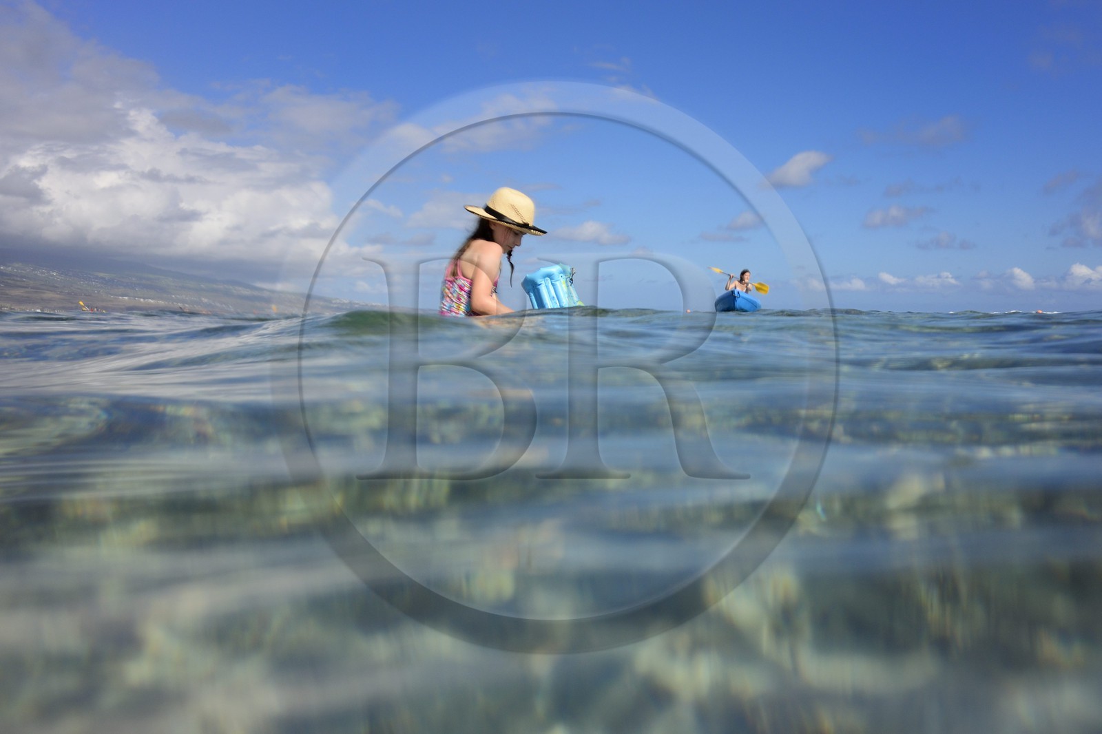France, Ile de la Reunion, Côte Ouest, Saint-Gilles-Les-Bains (commune de Saint-Paul), le récif corallien du lagon de l'Ermitage et de La Saline-Les-Bains (vue sous-marine)