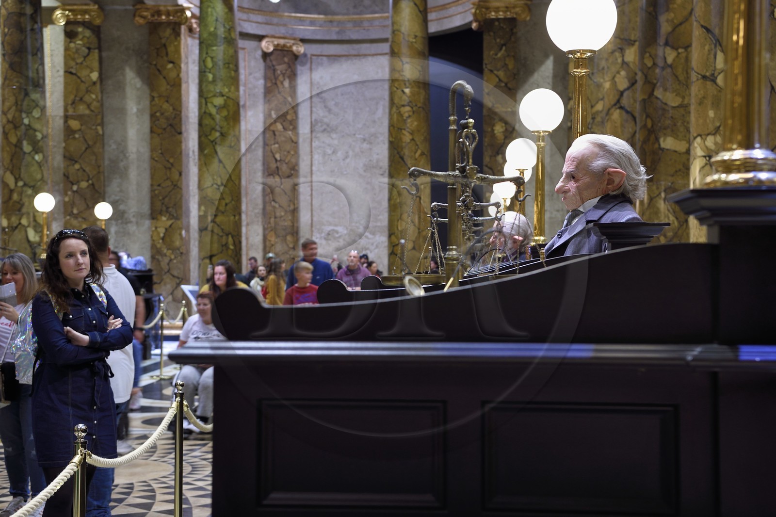 Royaume-Uni, Hertfordshire, Leavesden, Leavesden Film Studios, Harry Potter Studio Tour London, les coulisses du tournage des 8 films de Harry Potter, le grand hall de Gringotts, la banque des sorciers gardée par les Gobelins