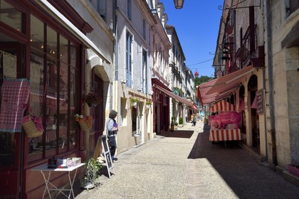 France, Dordogne (24), Brantôme, rue Victor Hugo
