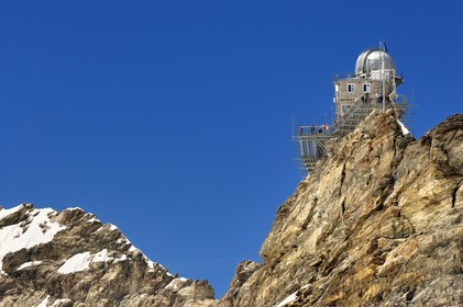 Suisse, Canton de Berne, Oberland bernois, massif de la Jungfrau (3 454 m) dit le toit de l' Europe, classé Patrimoine Mondial de l' UNESCO, l'observatoire du Sphinx