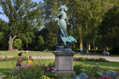 France, Bas Rhin, Strasbourg, Parc de l'Orangerie (Orangery Park), bronze statue of Ganseliesel (Elisabeth accompanied by a goose) by sculptor Charles Albert Schultz (1899)