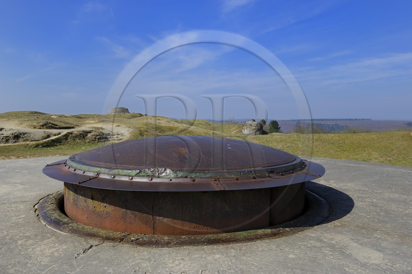 France, Meuse, Douaumont, Douaumont Fort, centerpiece of the defense around Verdun, which was taken by the Germans in 1916 and then taken by the colonial troops of Morocco the same year, turret machine gun and his observatory in the background