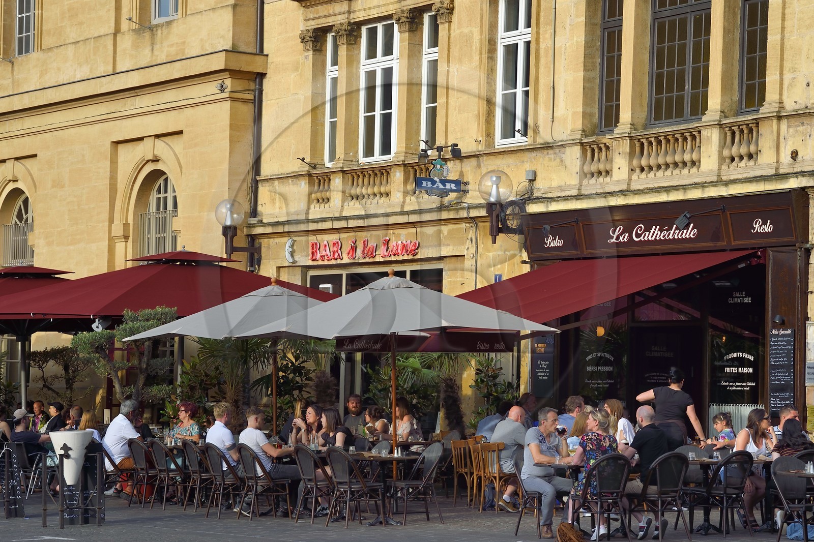 France, Moselle, Metz, Café terrace place Jean Paul 2