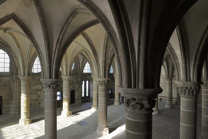 France, Manche (50), l'abbaye du Mont-Saint-Michel, classé Patrimoine Mondial de l'UNESCO, la Merveille, salle dite des Chevaliers sous le cloître