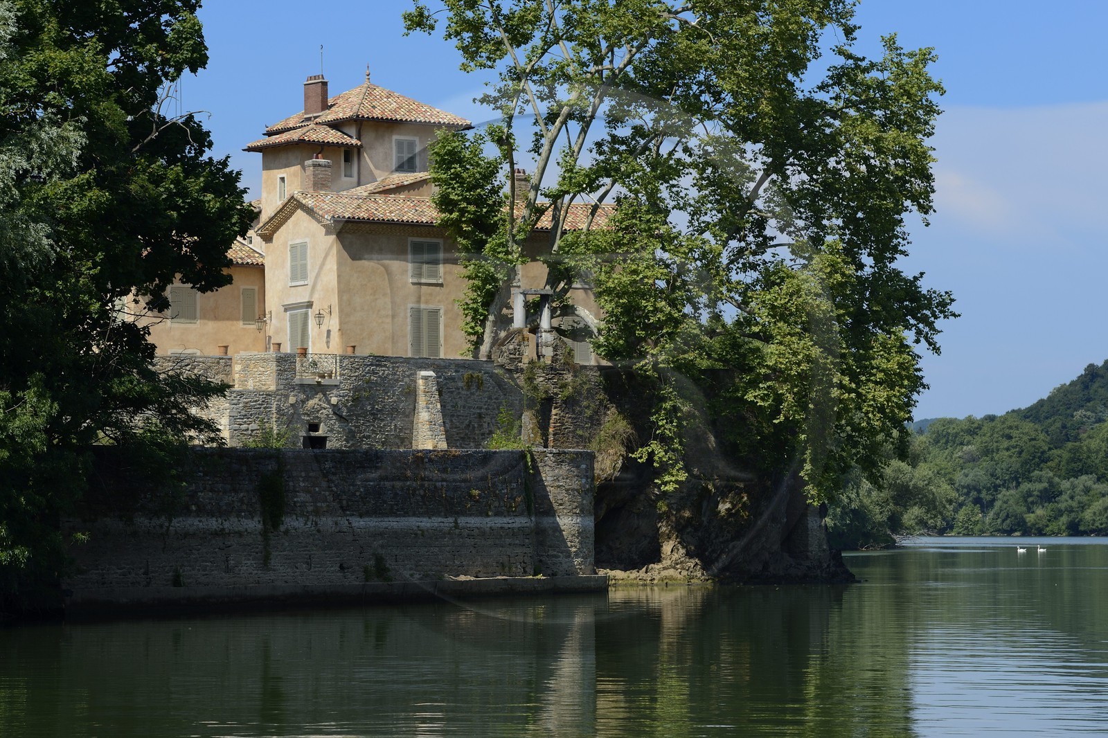 France, Rhône (69), Lyon, l'Ile Barbe située au milieu de la Saône
