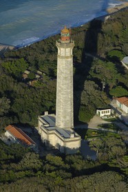 France, Charente-Maritime (17), Ile de Ré, Phare des Baleines (vue aérienne)