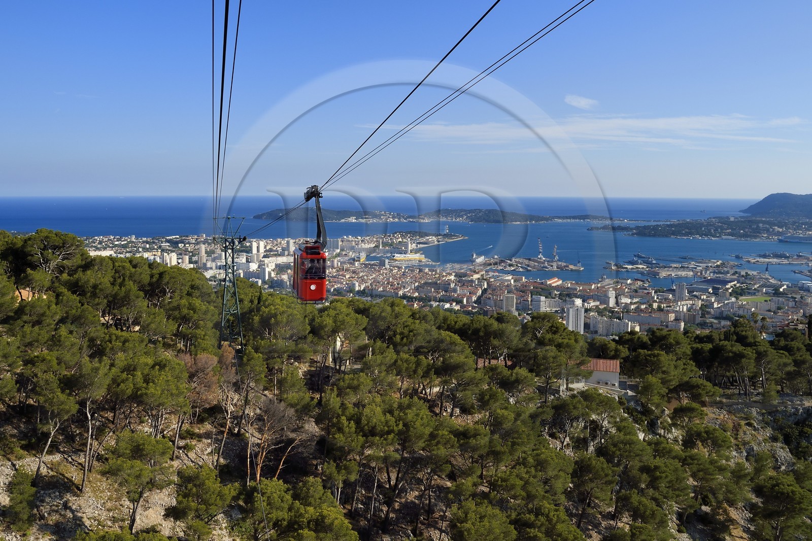 France, Var, Toulon, the cable car from the Mont Faron, the city and the naval base (Arsenal) also the peninsula of Saint mandrier in the Rade (Roadstead) in the background