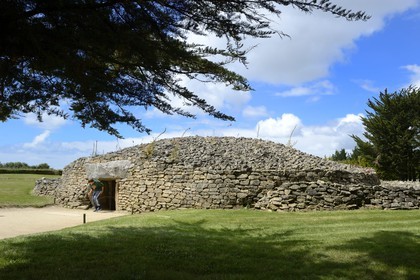 France, Morbihan (56), Golfe du Morbihan, Locmariaquer, le cairn de la Table des Marchands