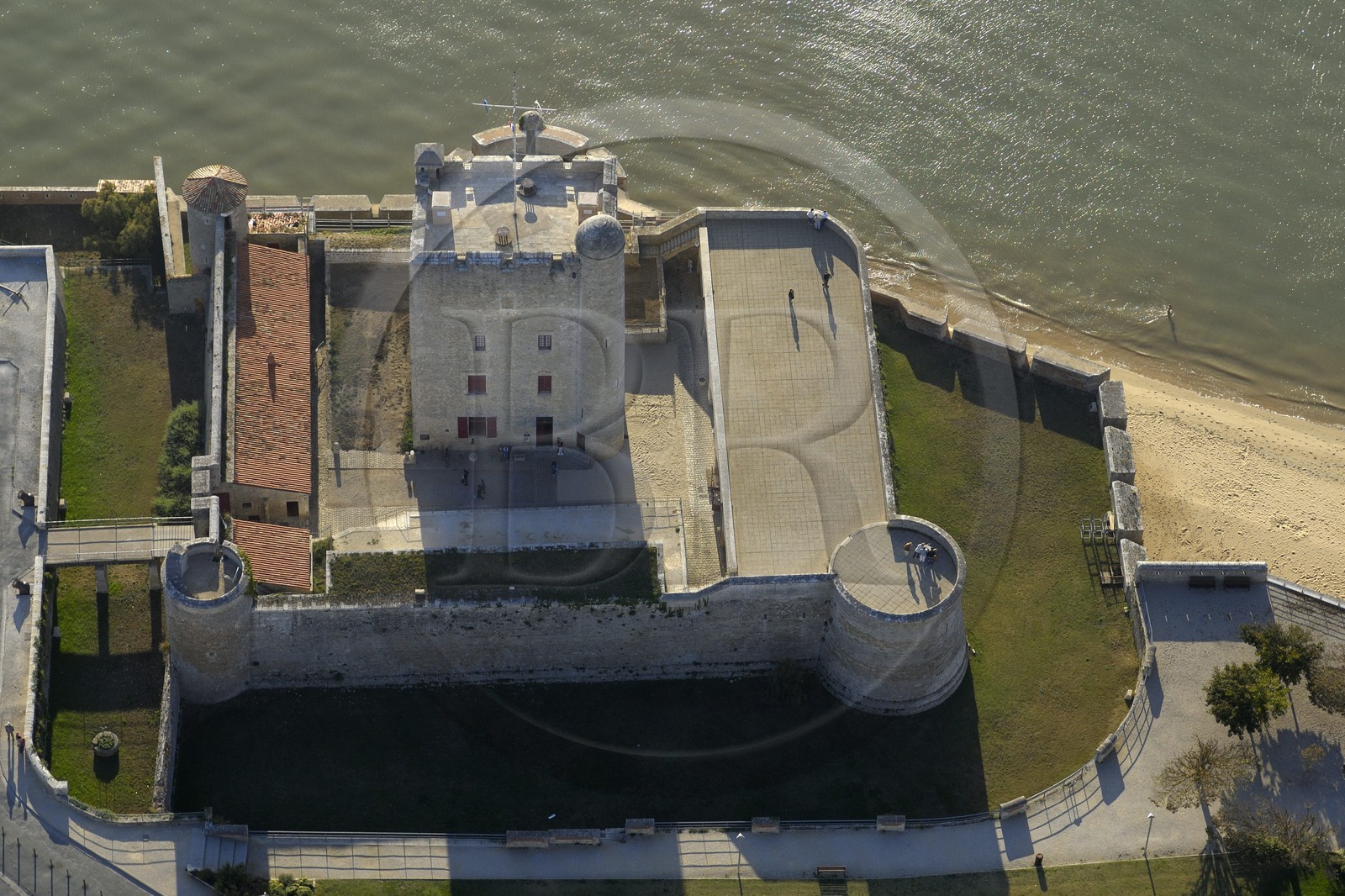 France, Charente-Maritime (17), Fouras, Fort Vauban avec donjon 12è s. (vue aérienne)