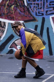 Etats-Unis, New York, Harlem, jeune joueur de basket