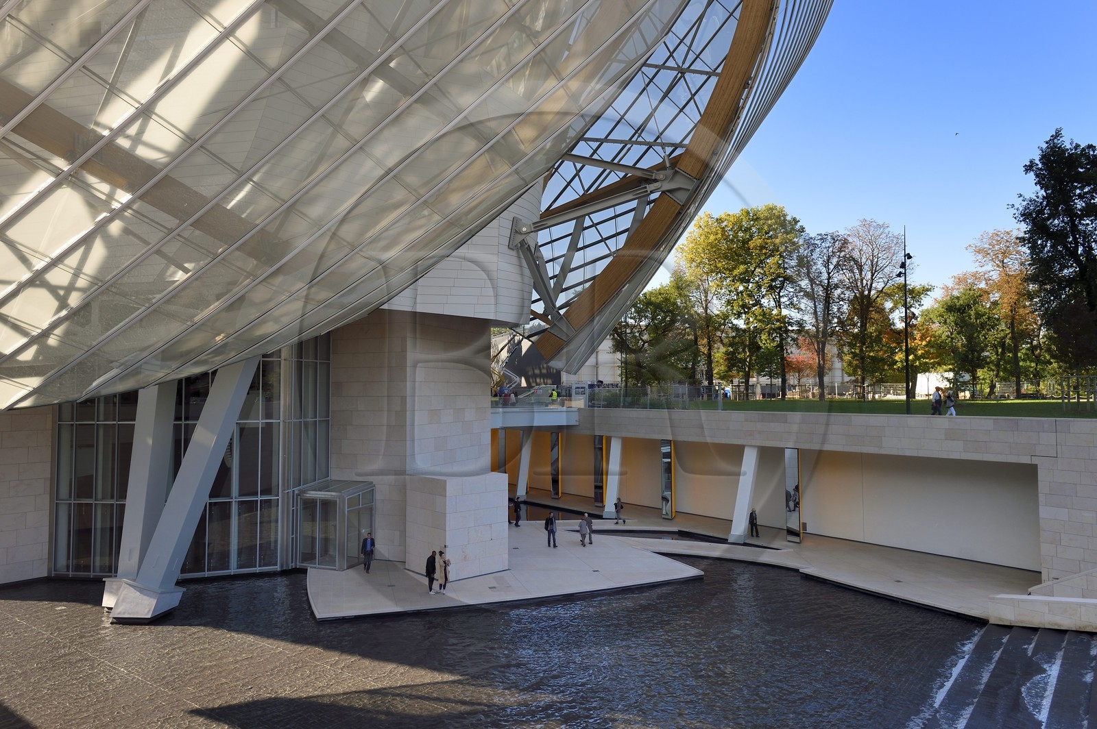 France, Paris, Louis Vuitton Foundation by architect Frank Gehry (a special authorization is required before publication)